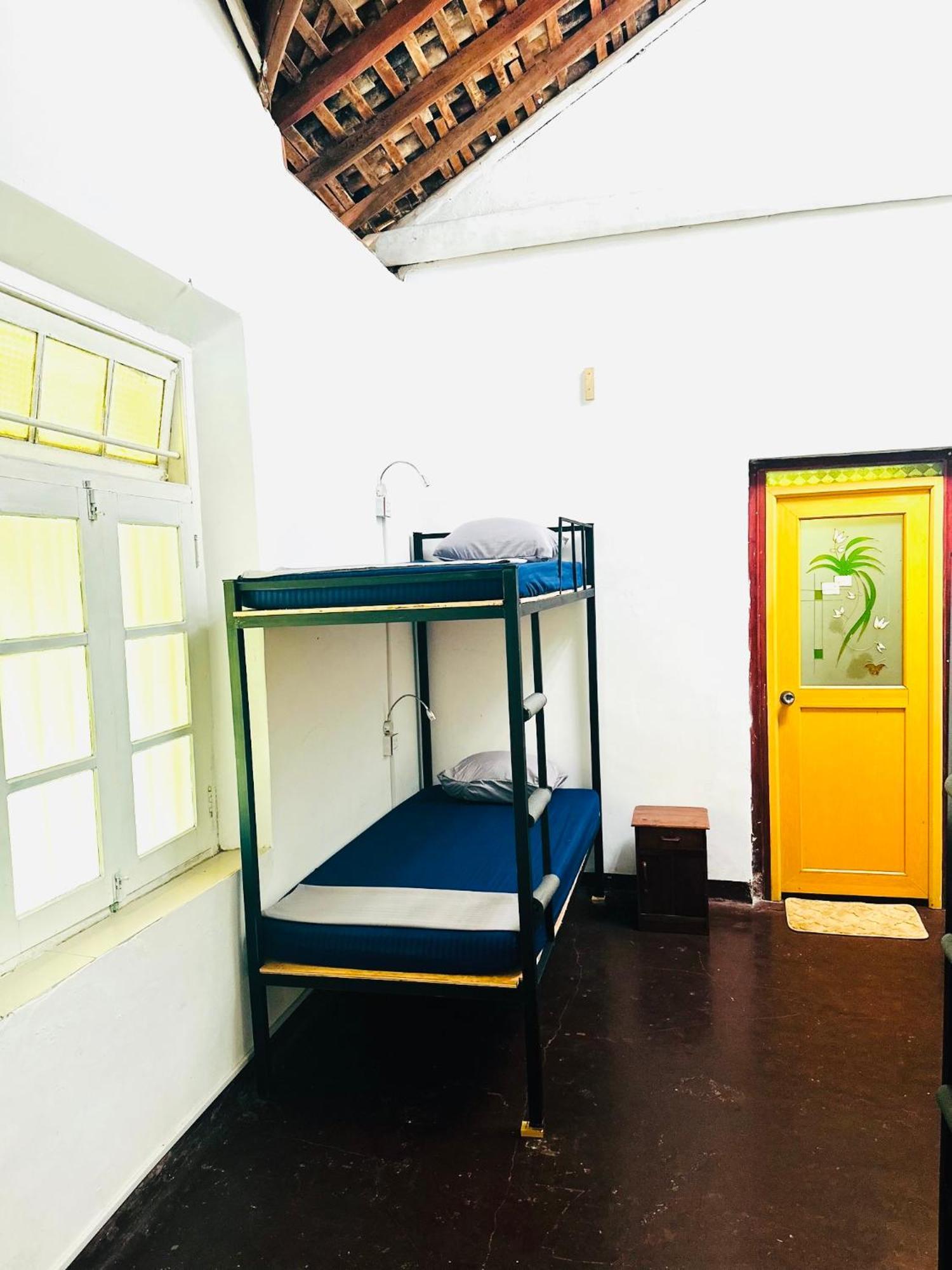 Happy Bunk Hostel Велигама Экстерьер фото